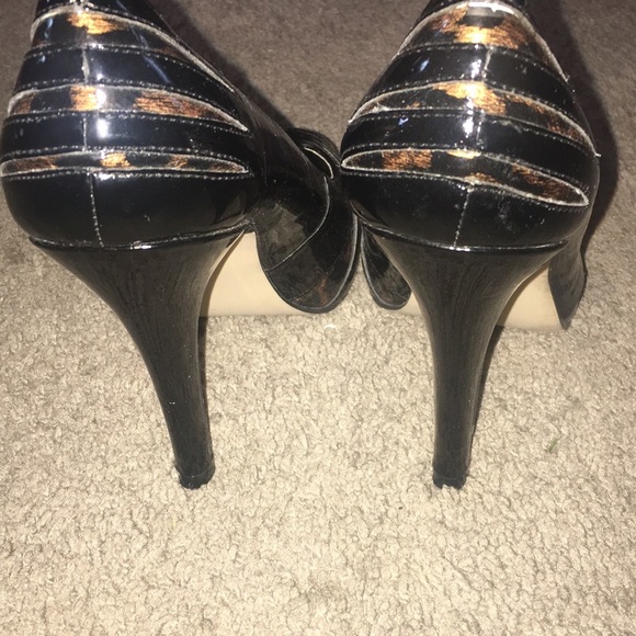 Steve Madden Leapord print Peep toe Stilettos - Picture 4 of 5